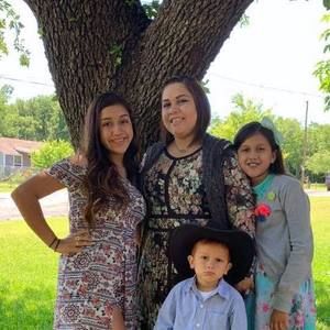 Meet your Posher, Rose